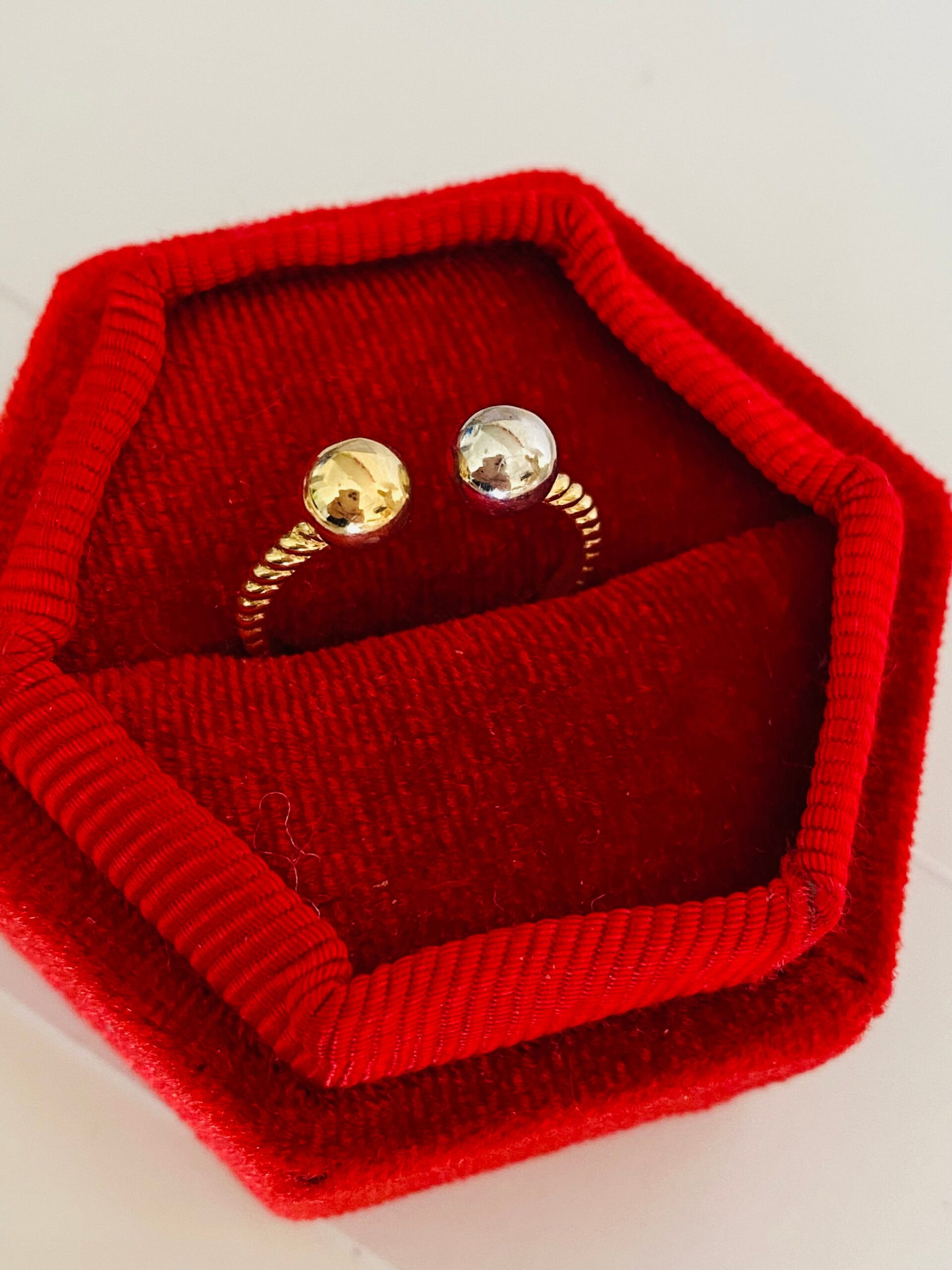 Size 16/56/P but adjustable 14k Gold ring RIMA25