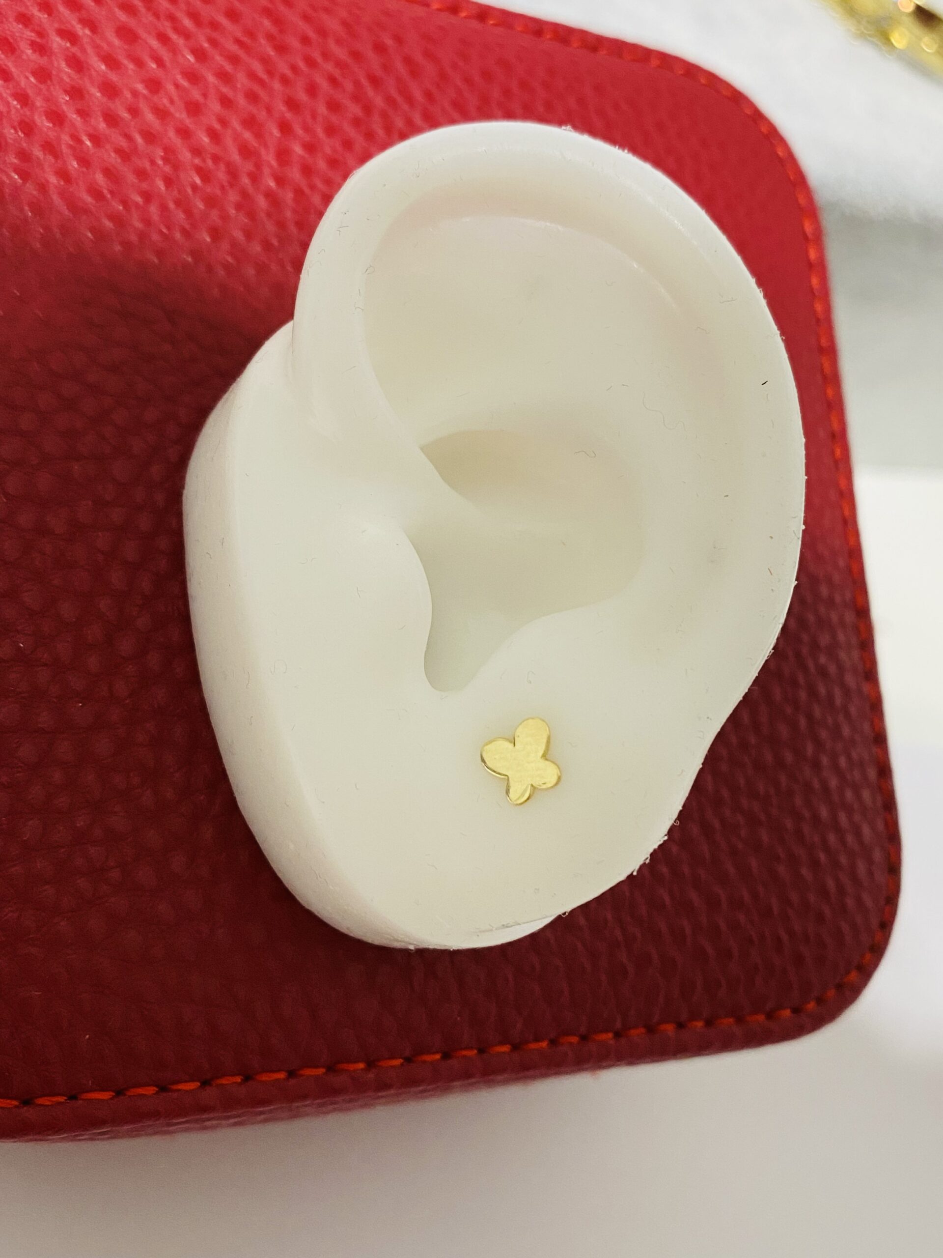 14k gold earrings pierce GO22