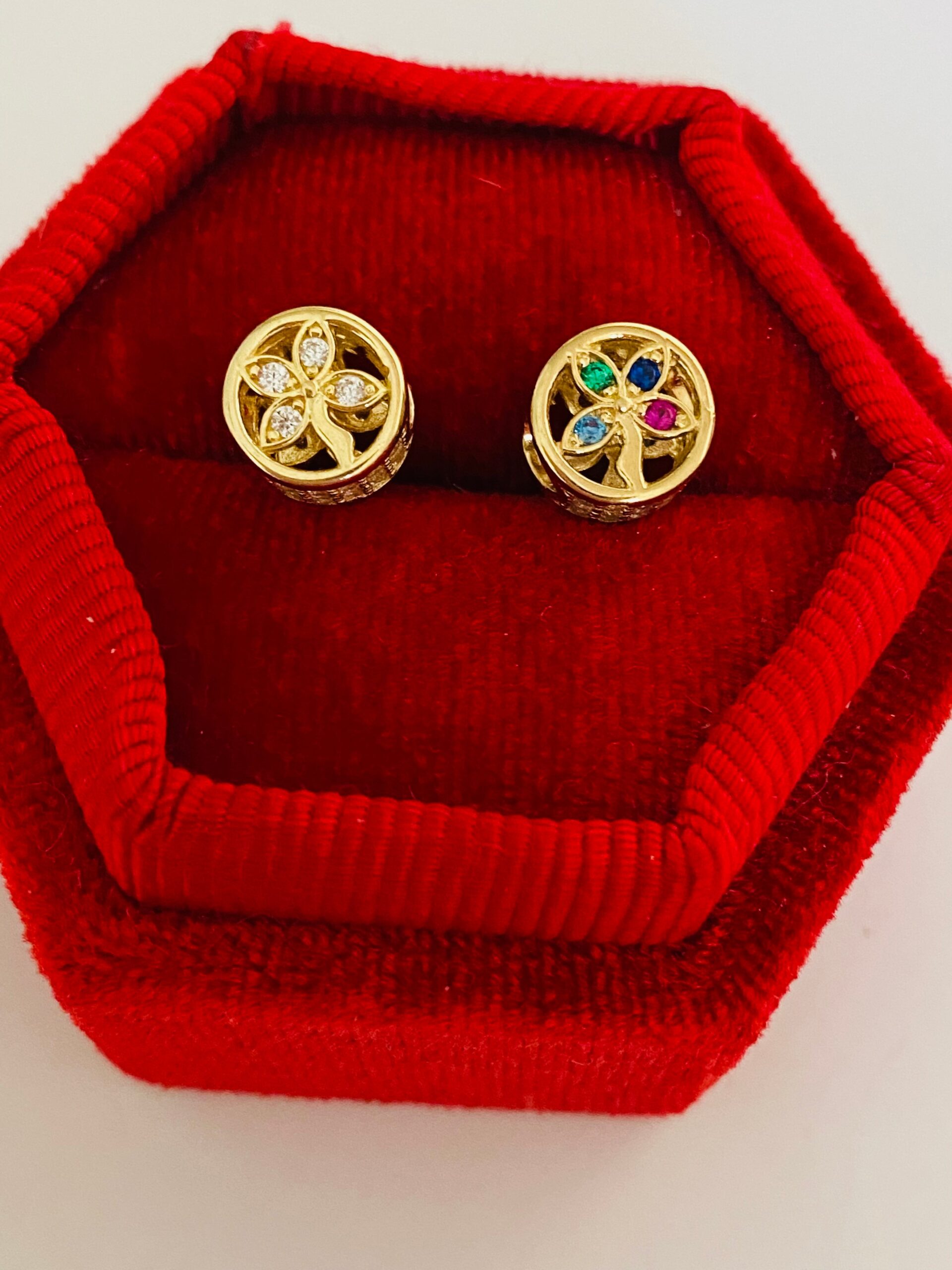 Copy of 14k gold bracelet pendant ( charm ) 88D27