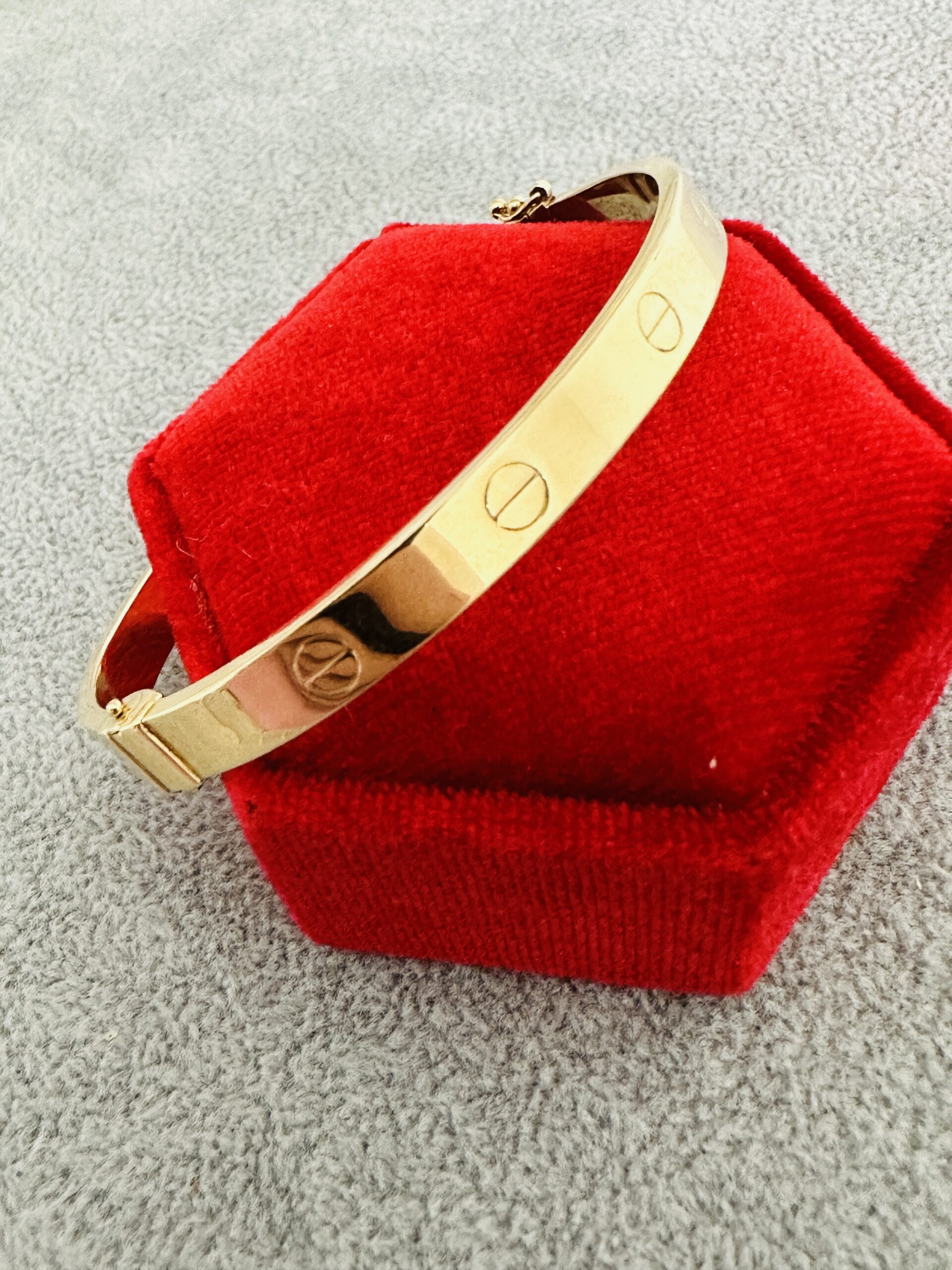 14k Gold BANGLE bracelet ZUBV98AS