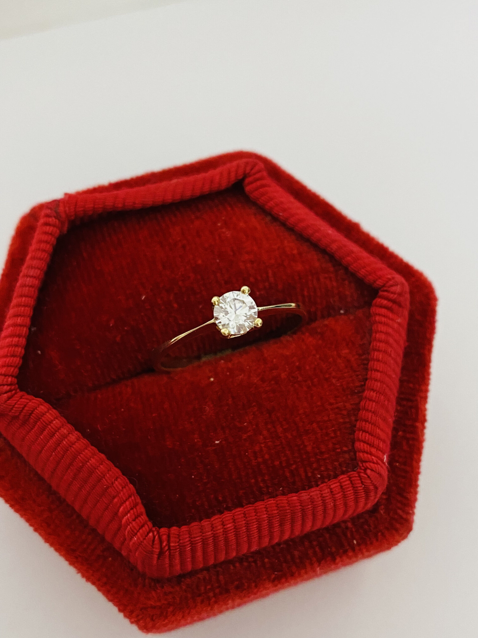 14k gold ring BIW15 Size 15/55/O