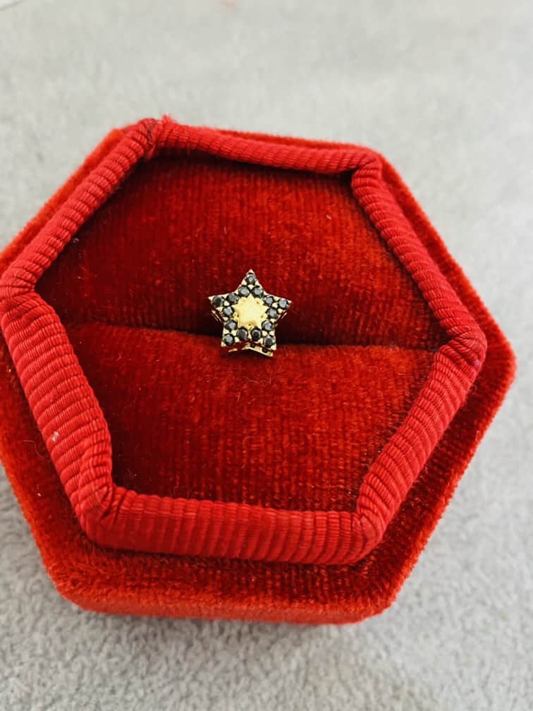 14k gold bracelet pendant black star Ian1