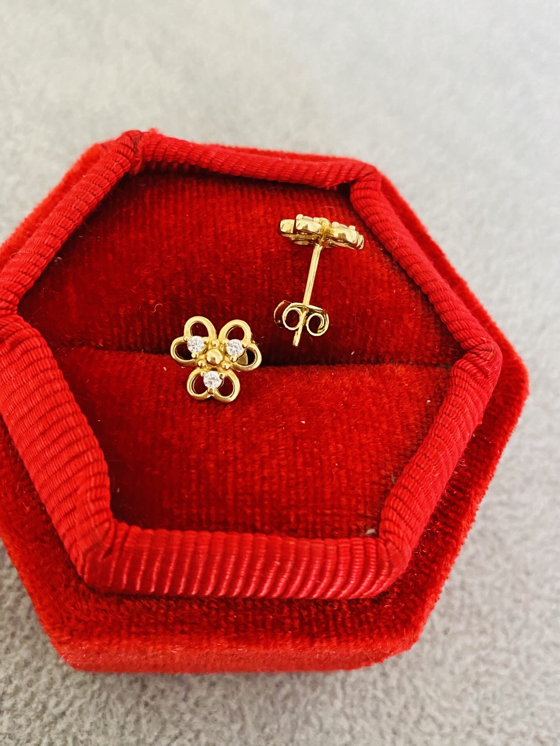 14k Gold earrings AST46