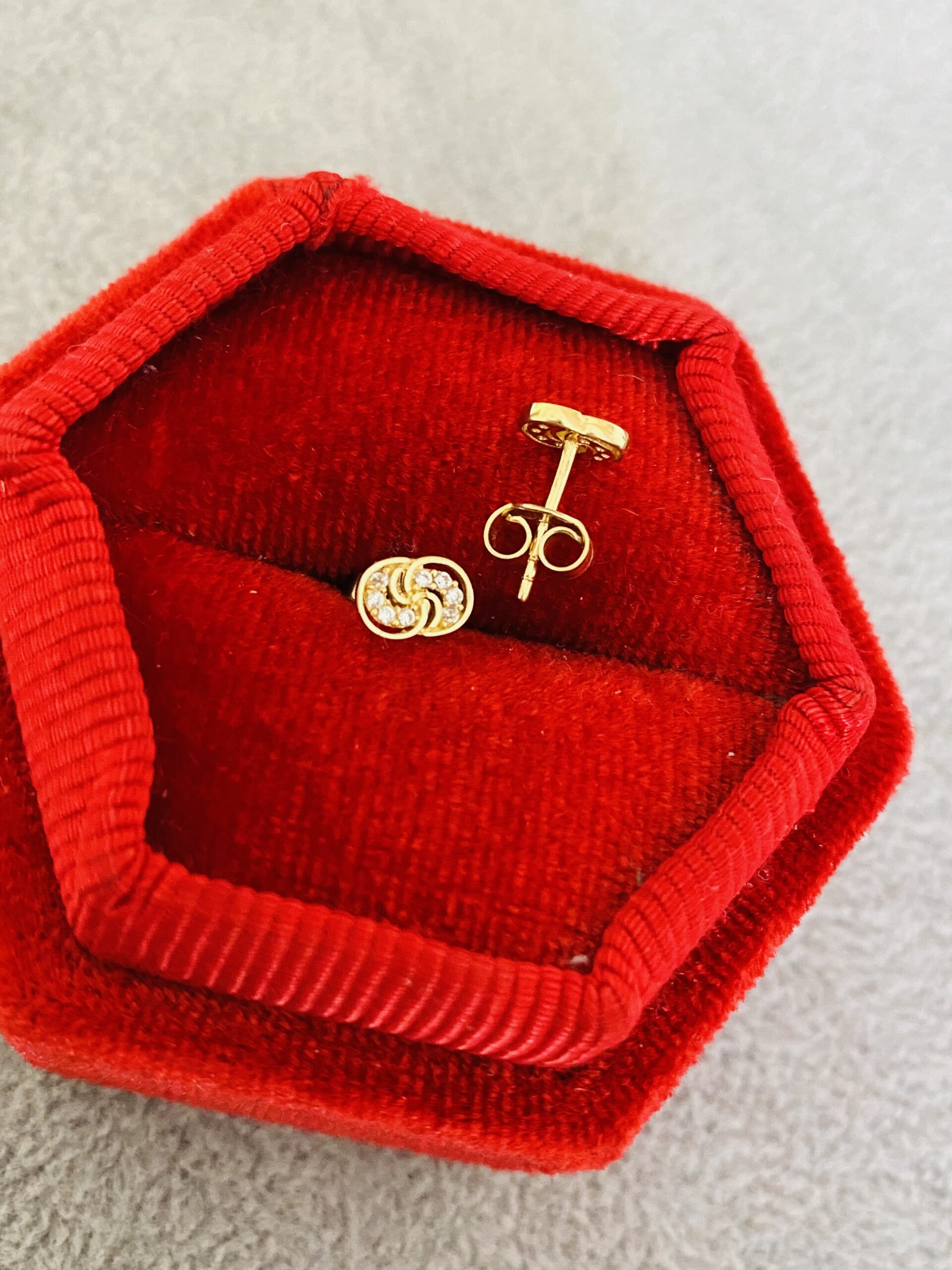 14k Gold earrings AST48