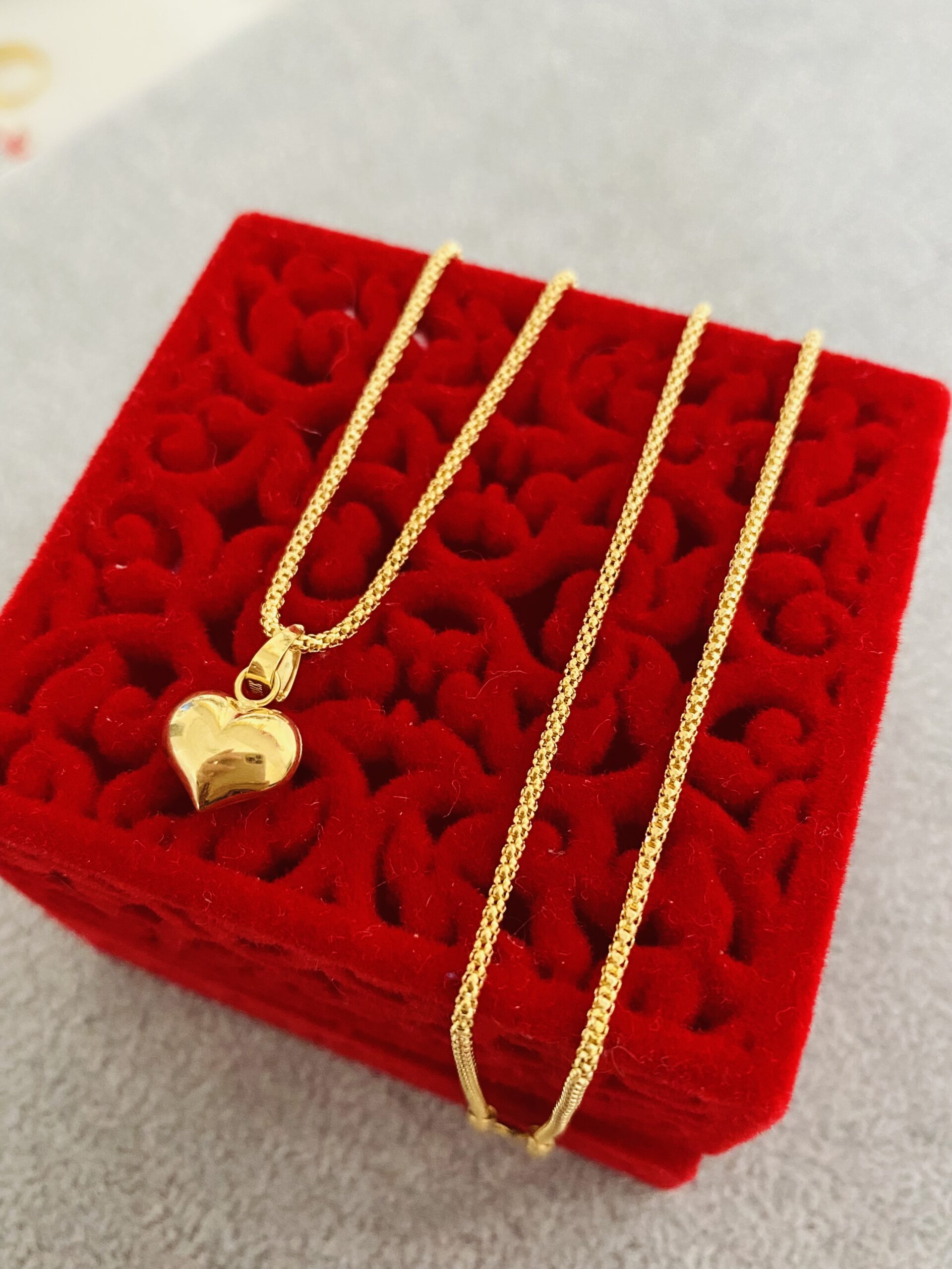 14k gold necklace SEE13