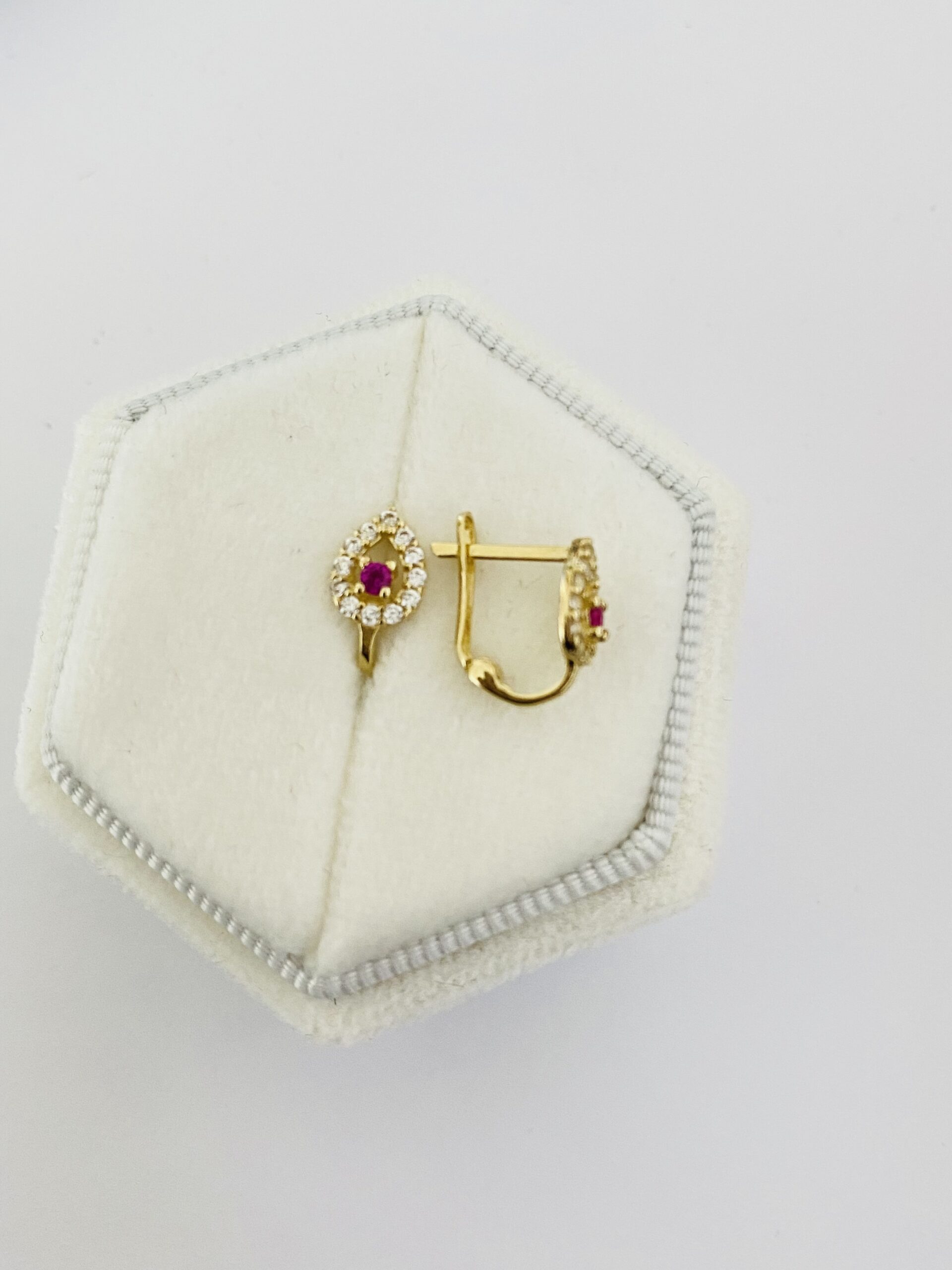 14k Gold earrings SPT34