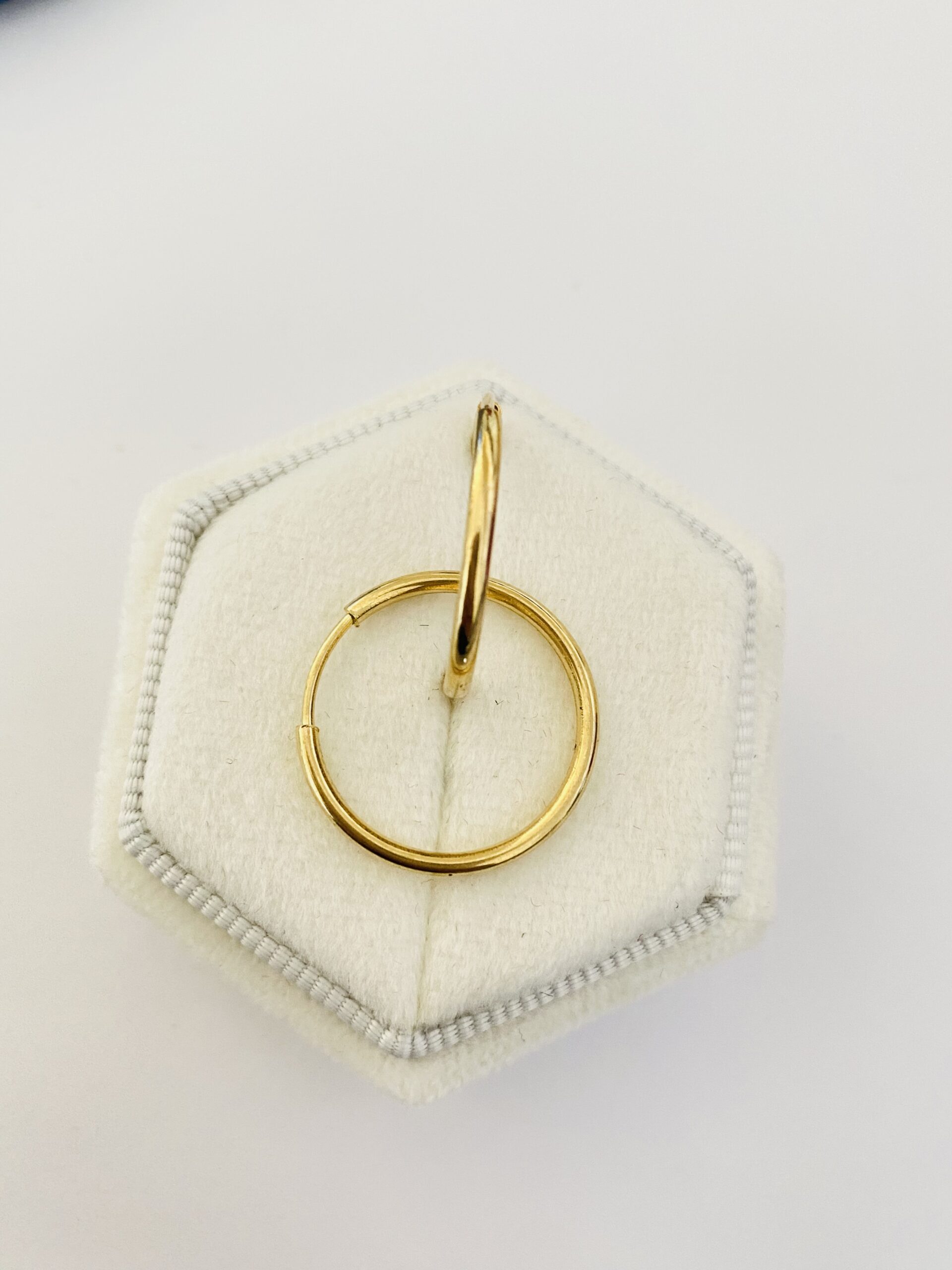 14k Gold earrings SPT42