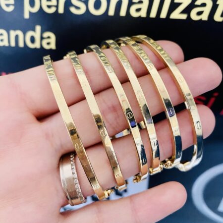 14k Gold bangle bracelet JUN06a