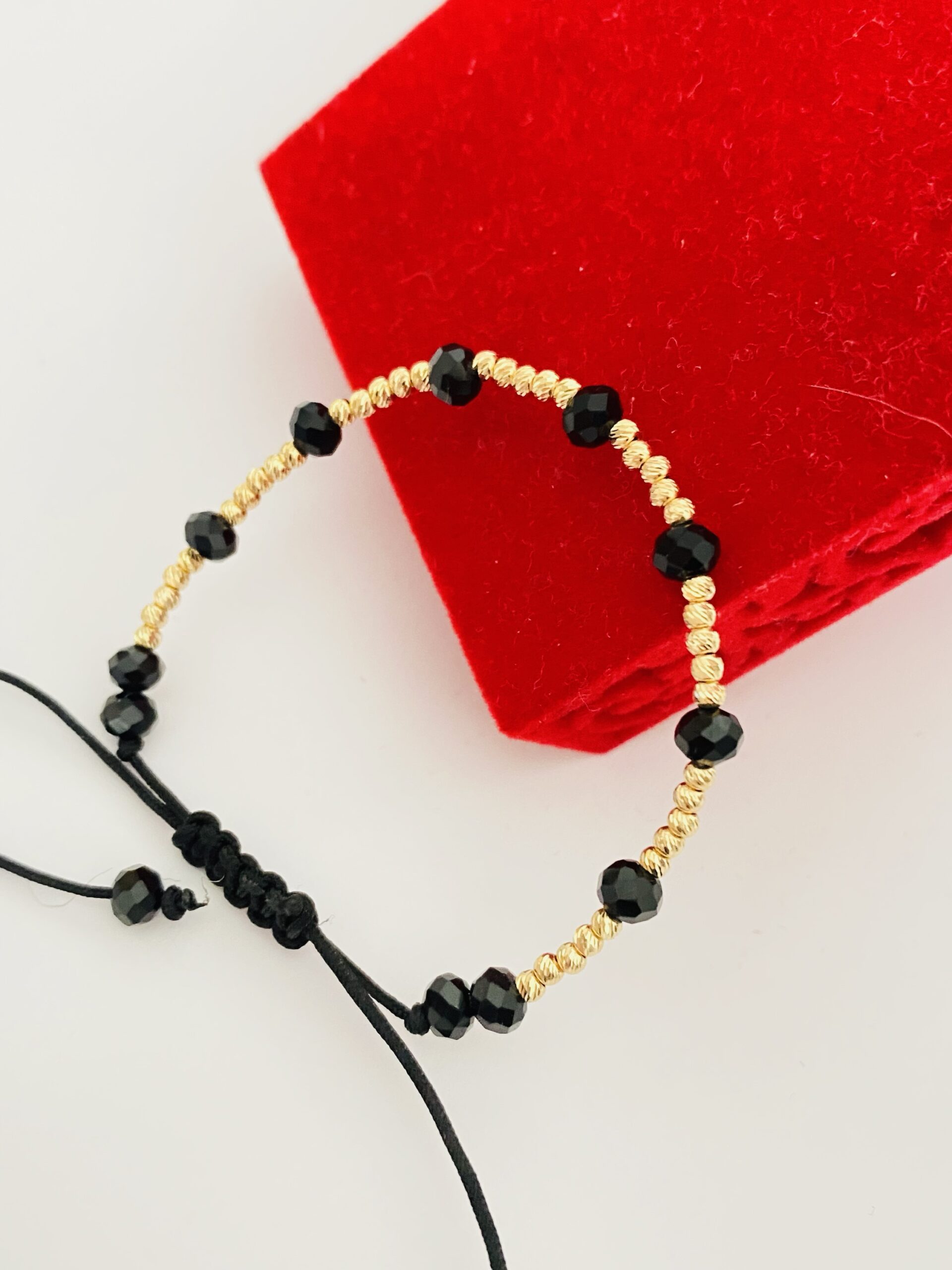 14k Gold string bracelet NOVE8