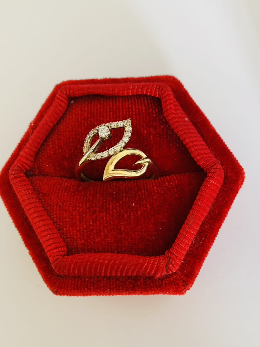 14k gold ring July 1 size 17/57/Q