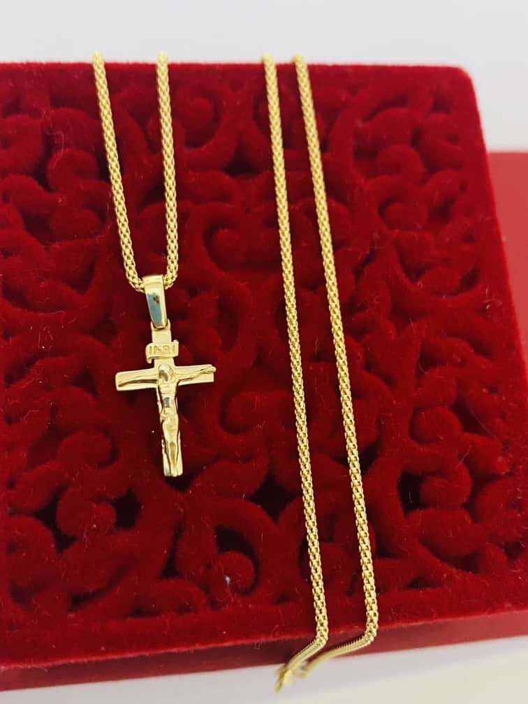 Italy 14k gold chain and pendant 24-It-16