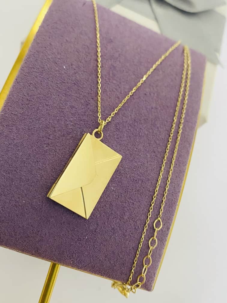 14k gold chain and pendant Bardec11