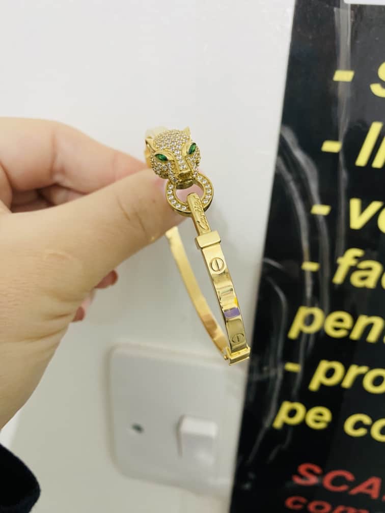 New bangle bracelet 14k gold TG