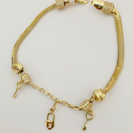 14k Gold NEW bracelet Aug09