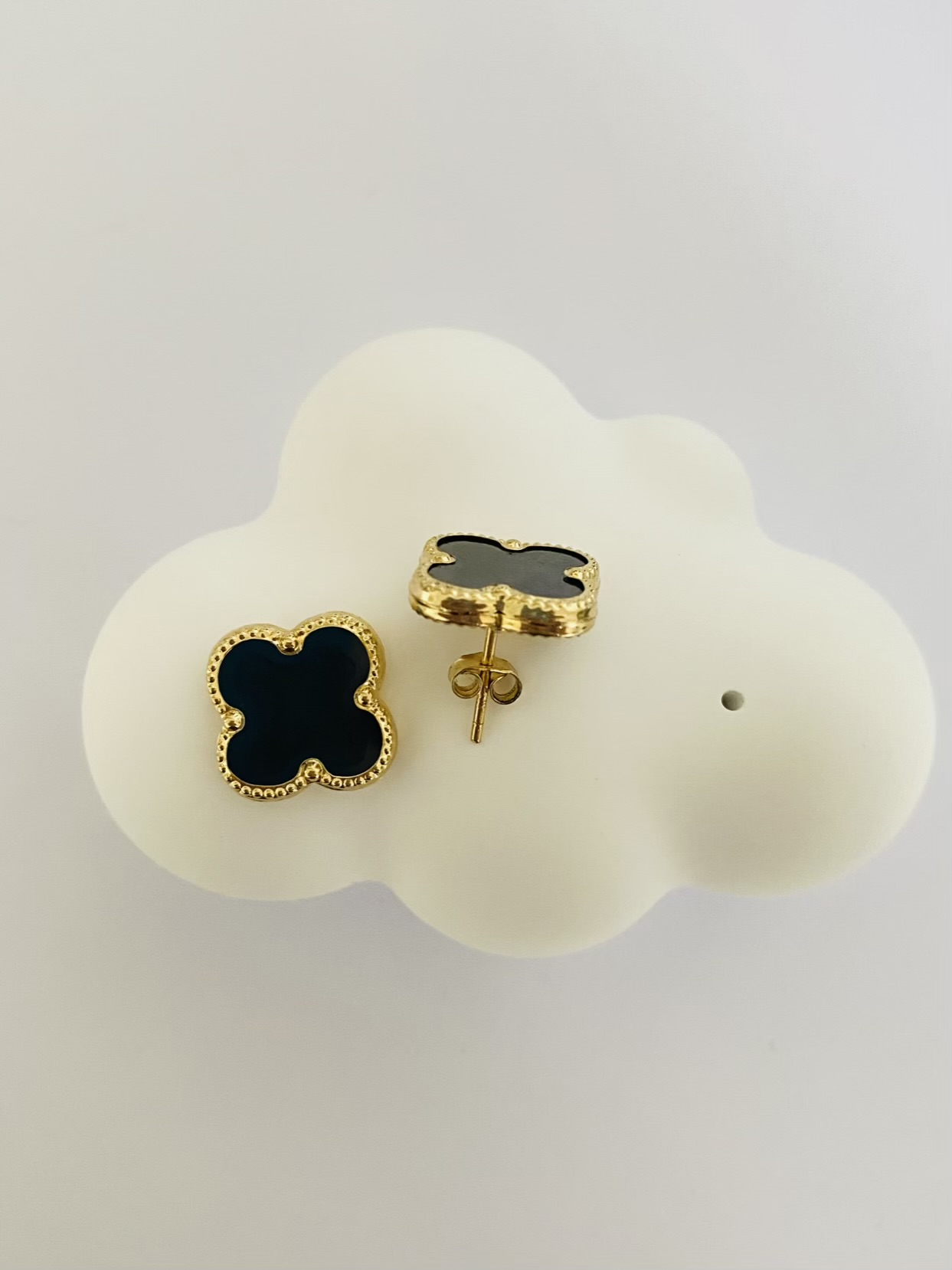 14k gold earrings 25AG013
