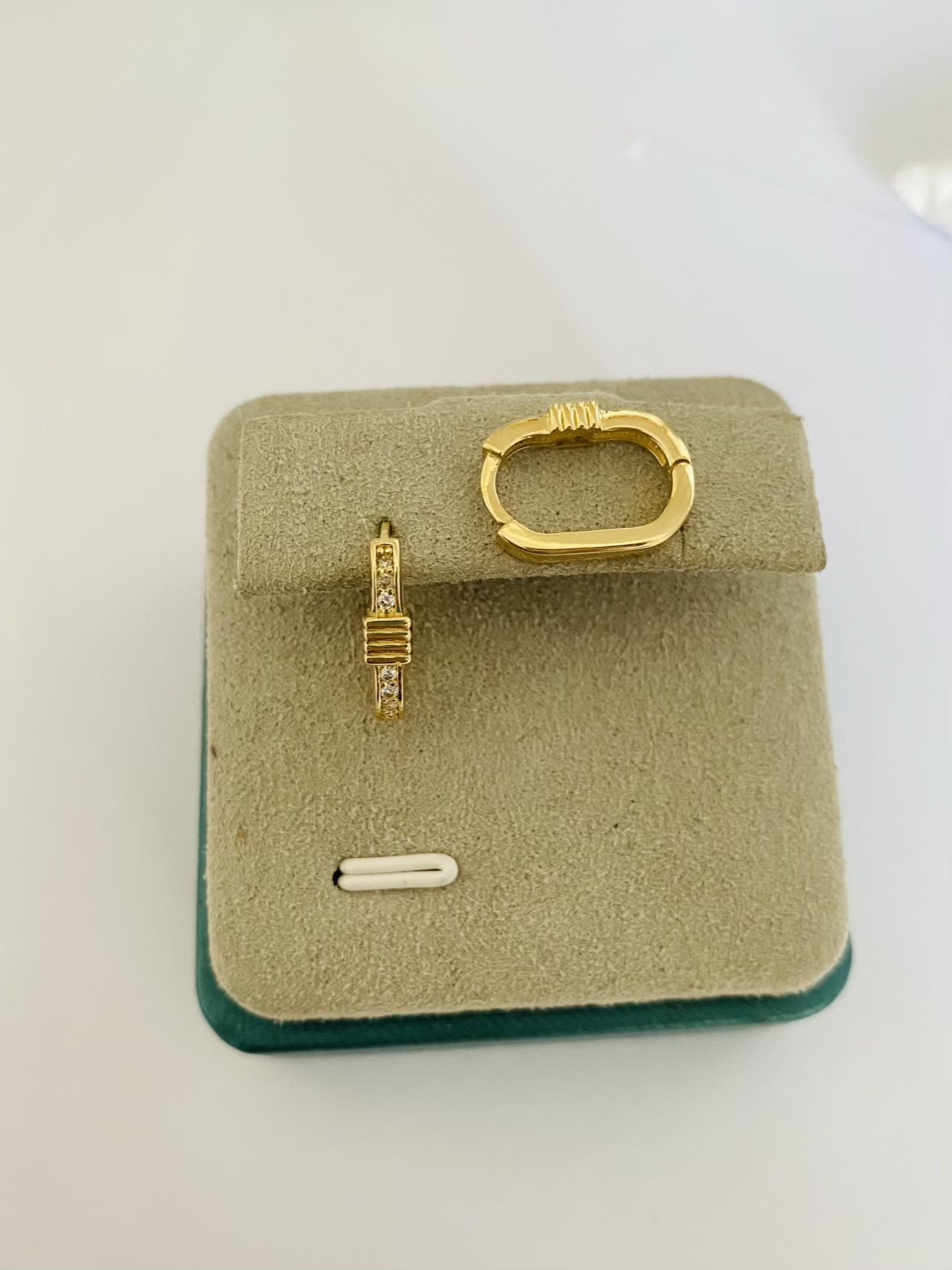 14k gold earrings 25AG019