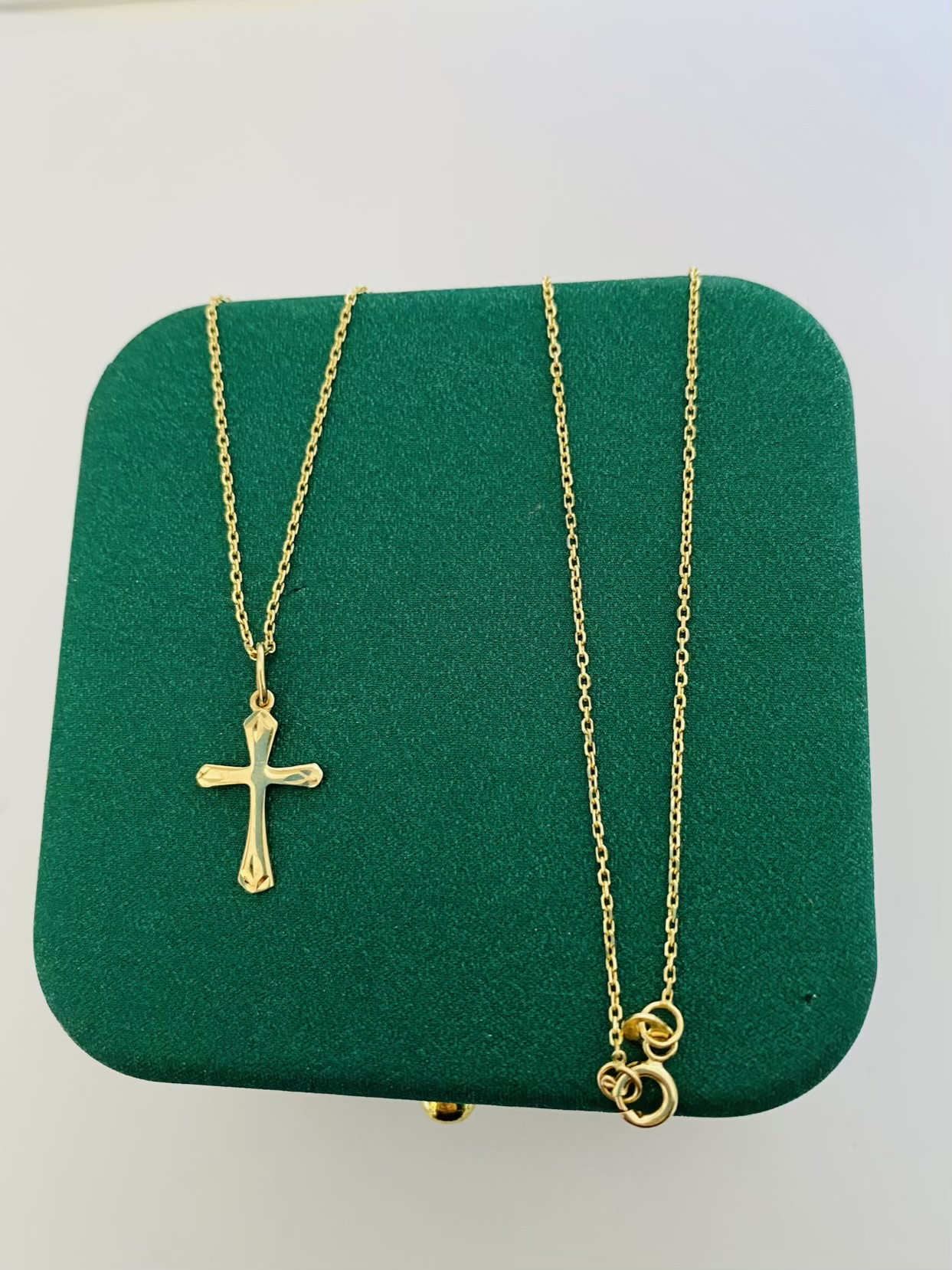 14k gold Chain and Pendant 25GUST13