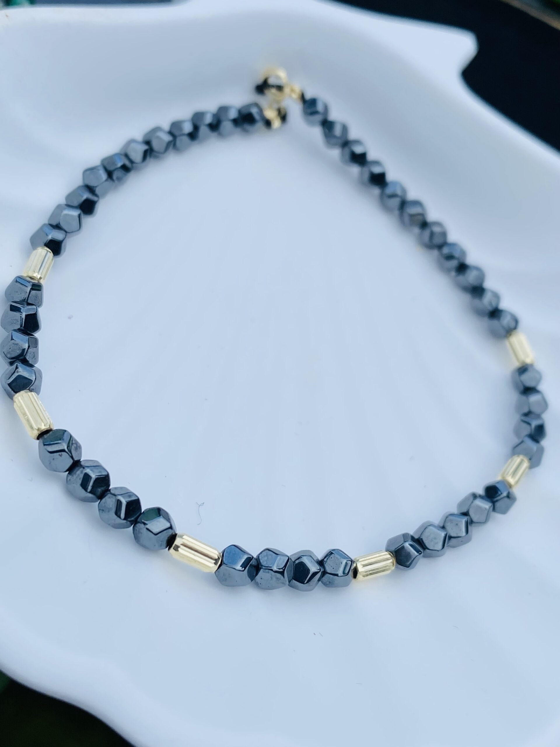 14k gold 4mm long beads and natural 4.5mm black onyx stone 22cm