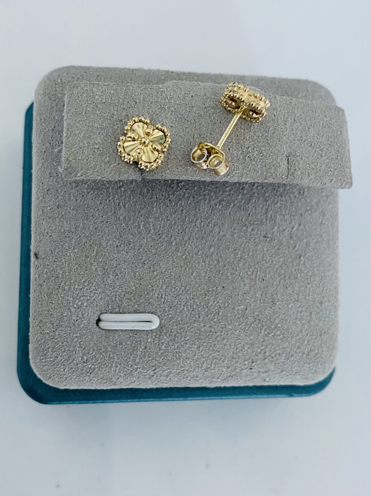 14k gold earrings CLV106