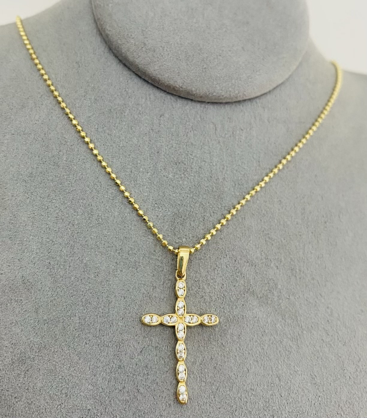 14k gold Chain and Pendant 50cm 25OCTB100