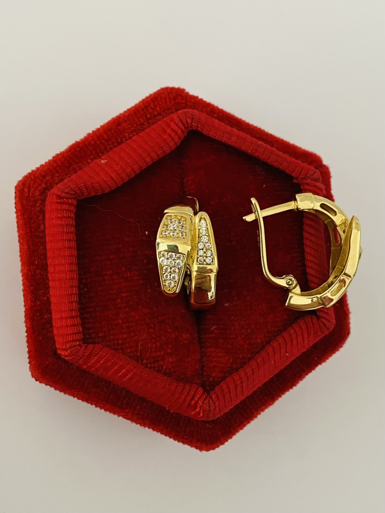14k gold Earrings 25NOV55