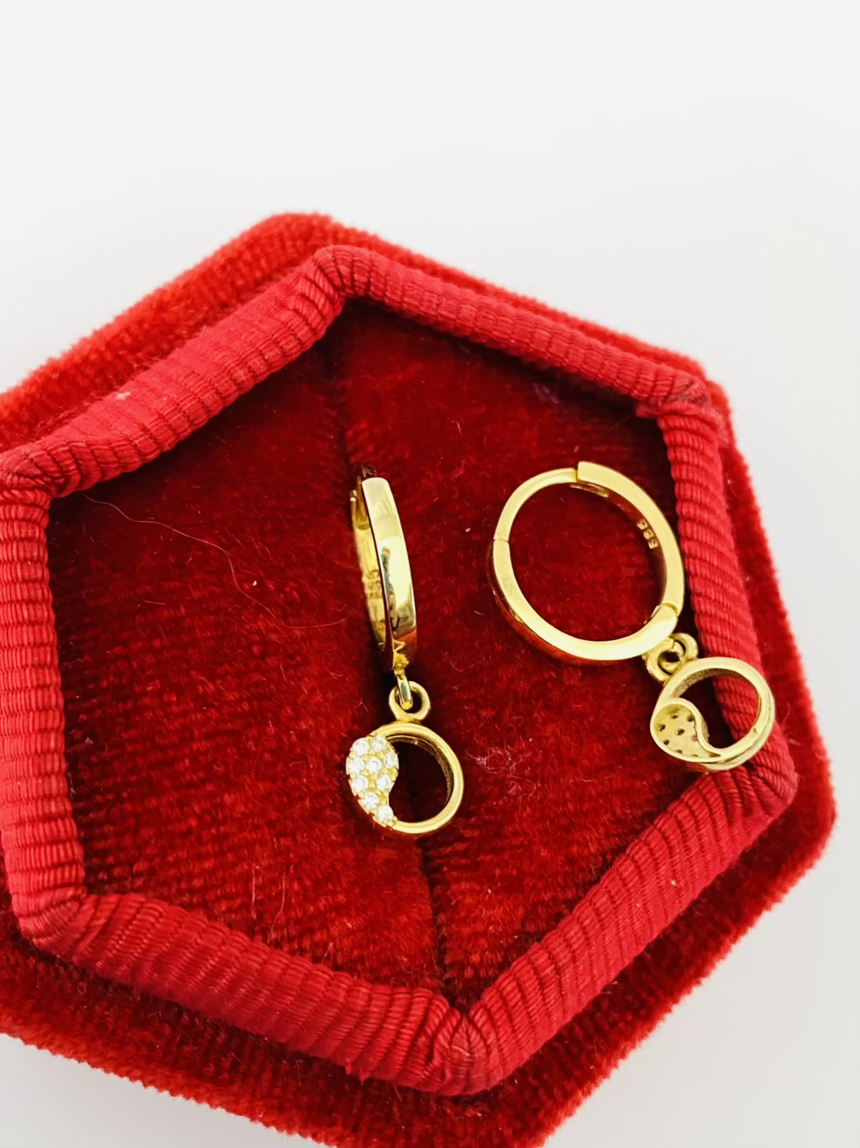 14k gold Earrings 25NOV64