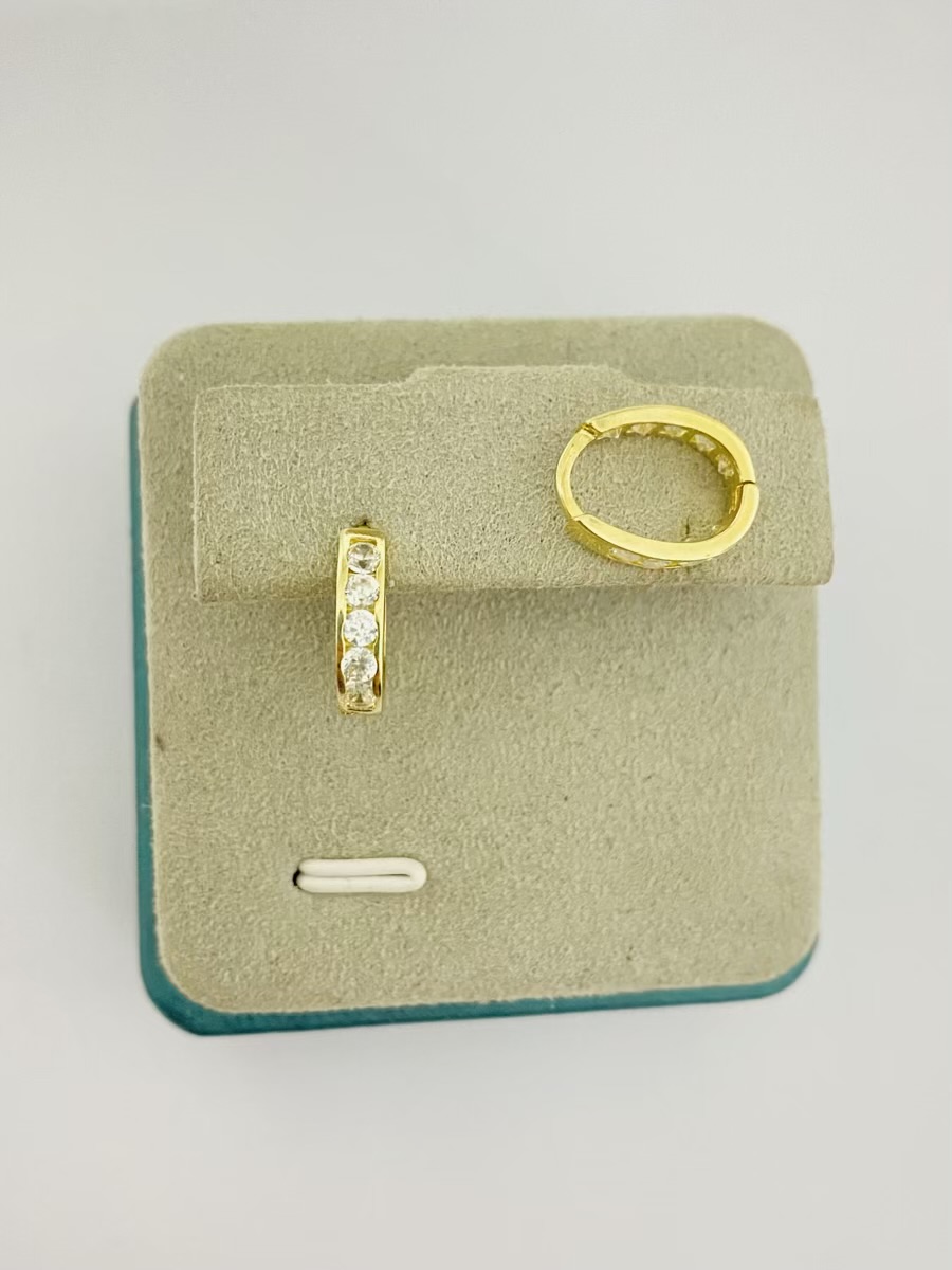 Dazzling 14K Gold Earrings 26J002