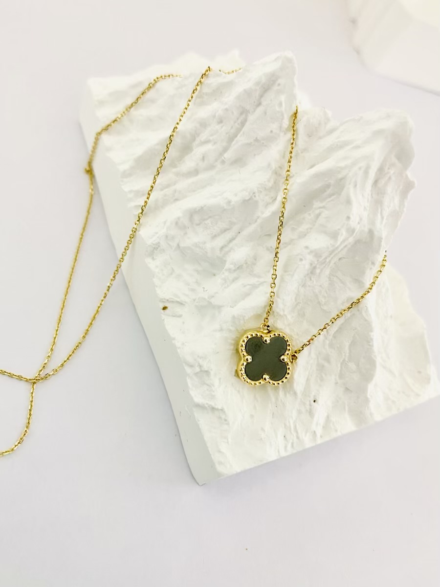 14k gold flower necklace CLVE25Z9