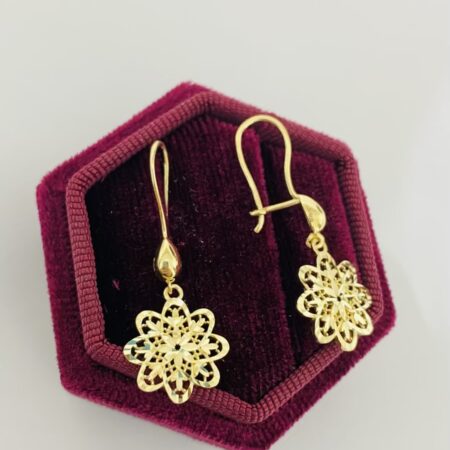 Fine 14k gold earrings  26F 11E0241