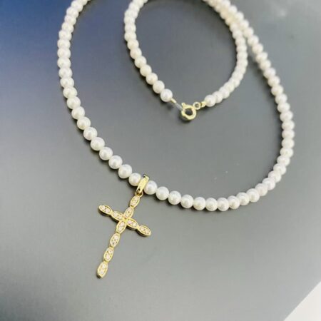 New 14k gold cross   and freshwater culture Perls 3mm CS   41cm