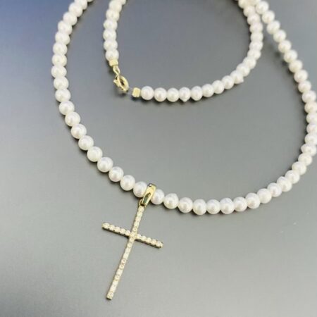 New 14k gold cross   and freshwater culture Perls 3mm CS2 39cm