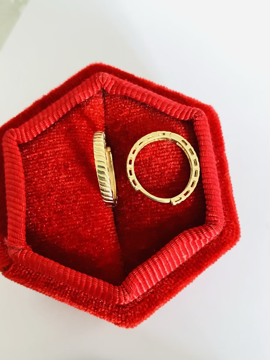 Fine 14k gold earrings Round9