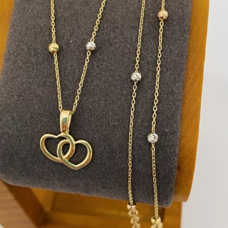 Fine 14k gold chain and pendant 26MAY841