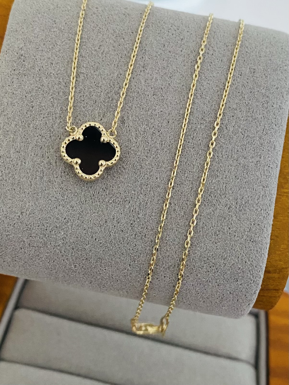 Fine 14k gold necklace 26JLY-07
